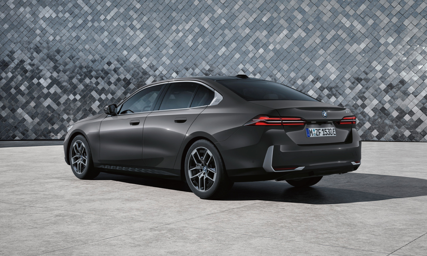5 Series 이미지 3