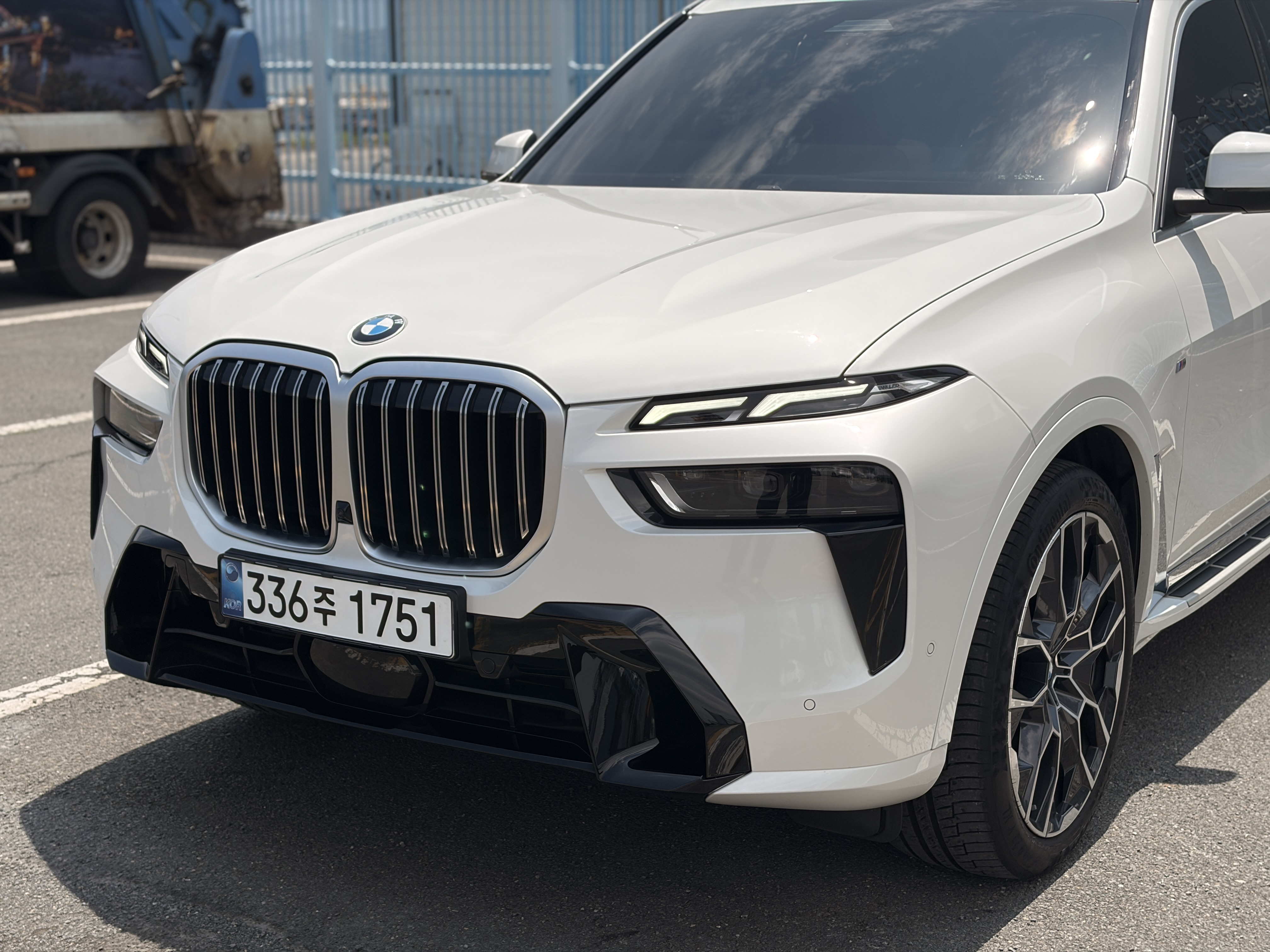 BMW X7 (G07) xDrive 40d M 스포츠 7인승 이미지 3